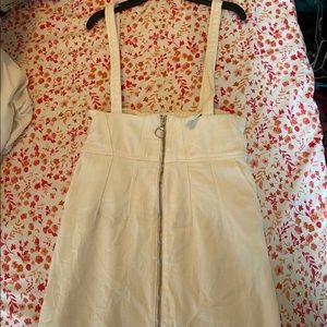 DNA WHITE OVERALL SUSPENDER MINI DENIM SKIRT